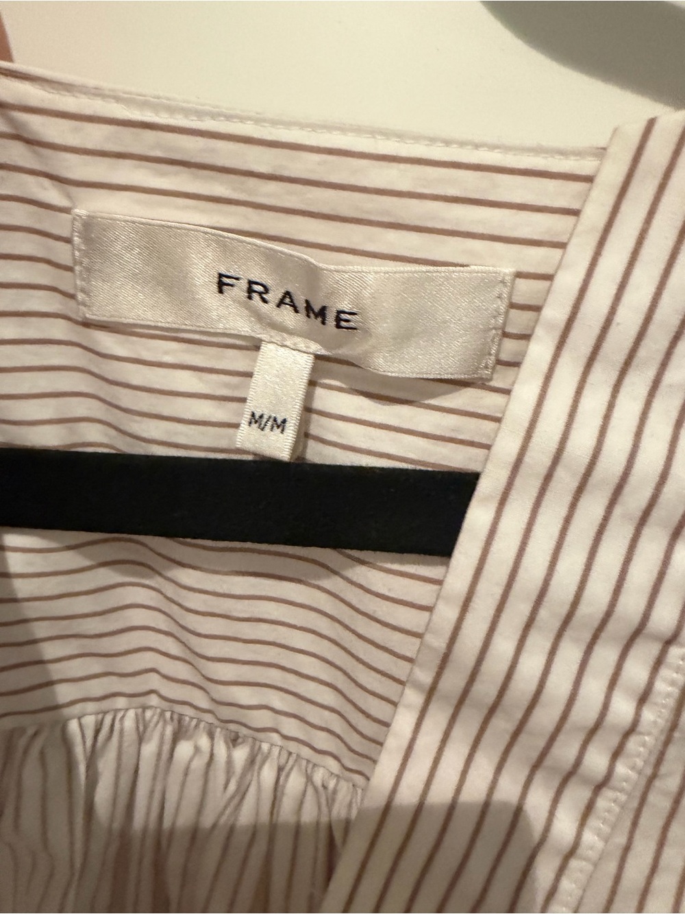 FRAME Light brown Stripe V-Neck Women’s Top - Picture 2 of 2